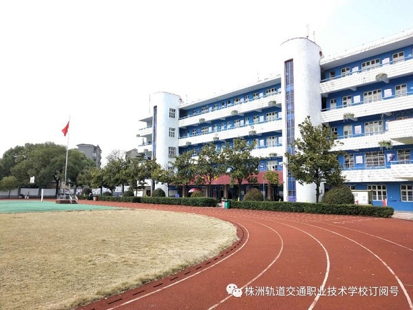 最美人間四月天，教研之花滿校園
