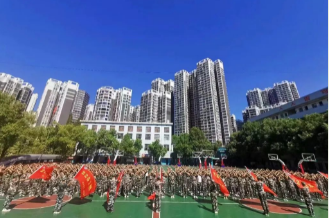 軍姿颯爽致青春，逐夢揚帆新征程 -株軌職校2022級新生創(chuàng)變營結(jié)營儀式